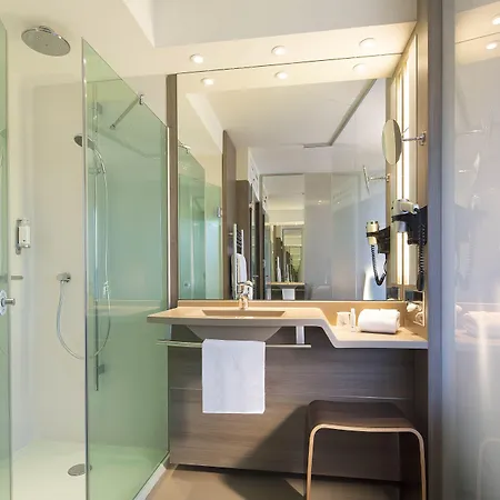 Oceania Ferrand Hotel