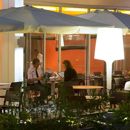 Oceania Ferrand Hotell 4*