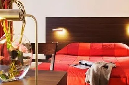 Hotel Oceania Ferrand 4*