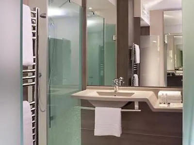 Oceania Ferrand Hotell 4*