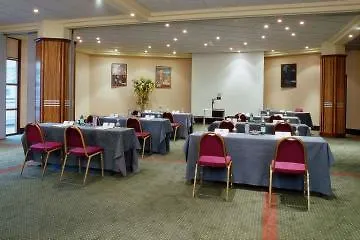 Hotel Oceania Ferrand 4*