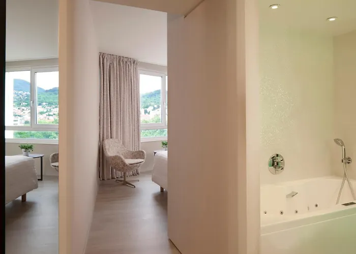 Hotel Oceania Ferrand 4*