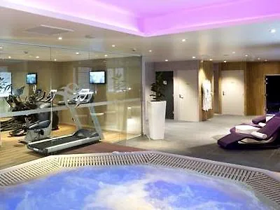 Oceania Ferrand Hotell