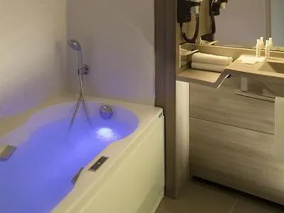 Oceania Ferrand Hotel